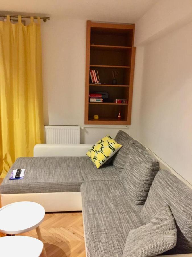 קריובה Old Town English Park Residence מראה חיצוני תמונה